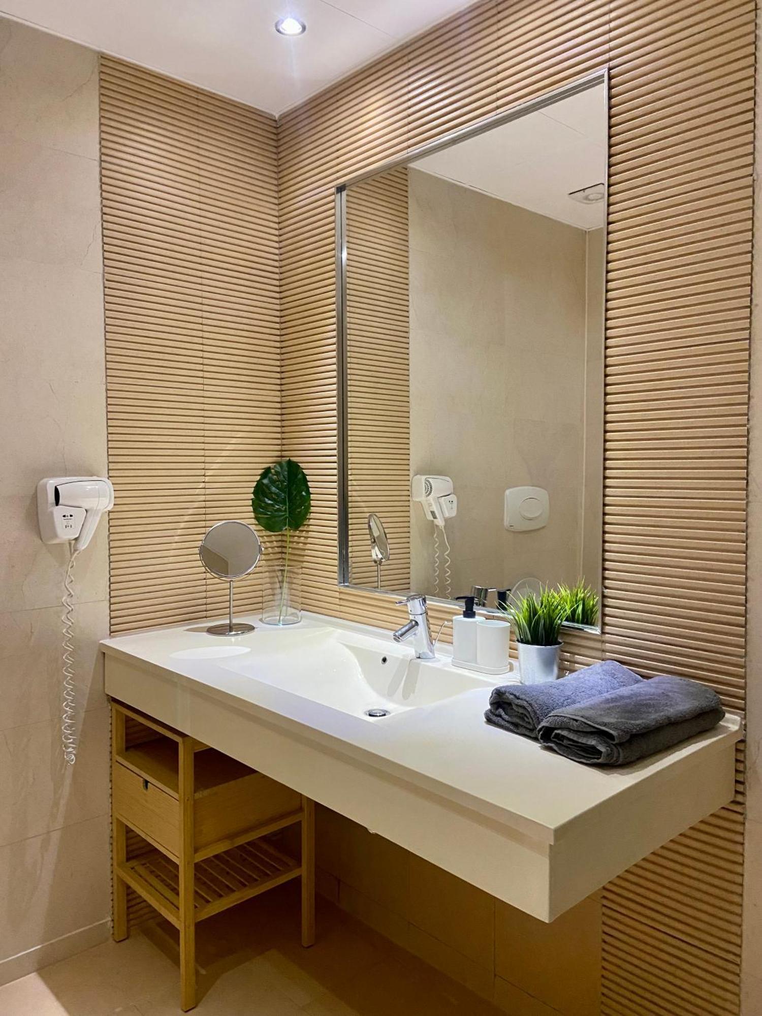 Aparthotel Rin Grand Residence Bukarest Exteriör bild